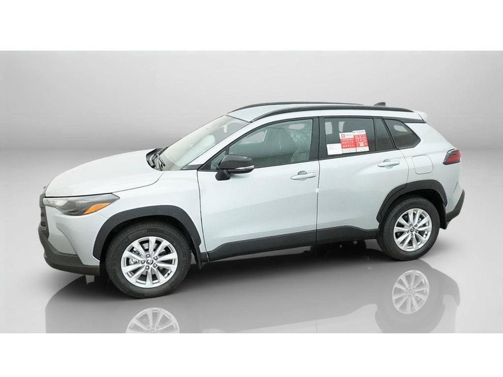 New 2026 Toyota Corolla Cross LE FWD image 2