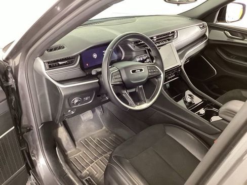 Used 2021 Jeep Grand Cherokee L Altitude image 15