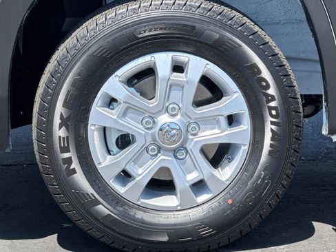 New 2025 RAM ProMaster 2500 w/ Quick Order Package 22G SLT image 31