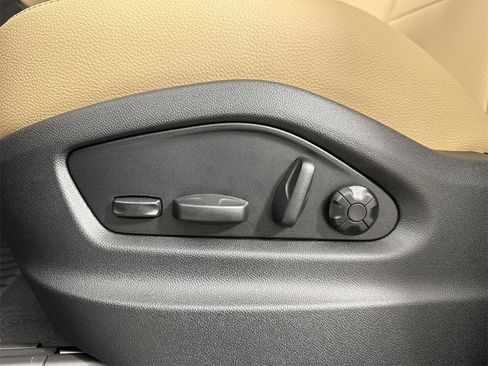 New 2026 Porsche Cayenne image 39