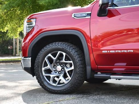Used 2023 GMC Sierra 1500 SLT w/ SLT Premium Package AWD/4WD image 12