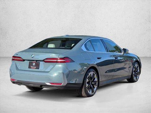 Used 2026 BMW 540i xDrive AWD/4WD image 5