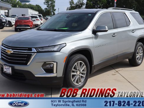 Used 2023 Chevrolet Traverse LT AWD/4WD image 1