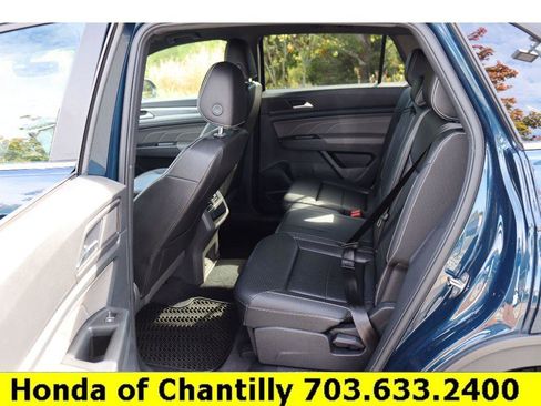 Used 2021 Volkswagen Atlas Cross Sport SE image 30