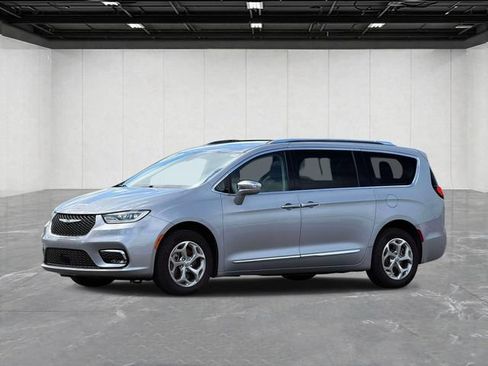 Used 2021 Chrysler Pacifica Limited AWD/4WD image 1