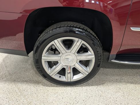 Used 2020 Cadillac Escalade ESV Luxury AWD/4WD image 12