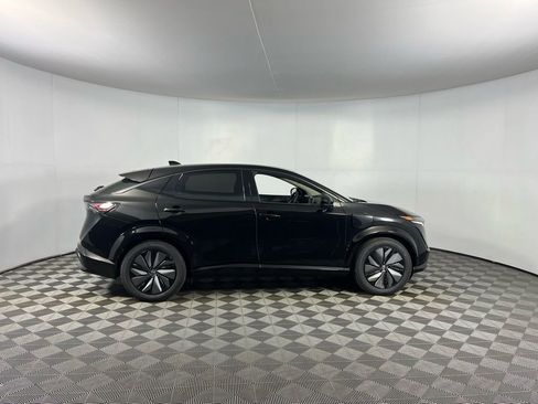 Used 2023 Nissan Ariya AWD image 5