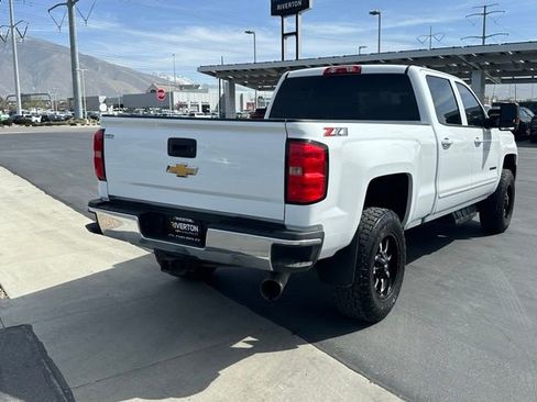 Used 2019 Chevrolet Silverado 2500 LT AWD/4WD image 23