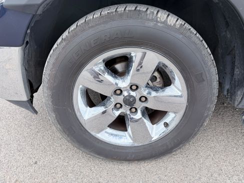 Used 2019 RAM 1500 Big Horn image 5