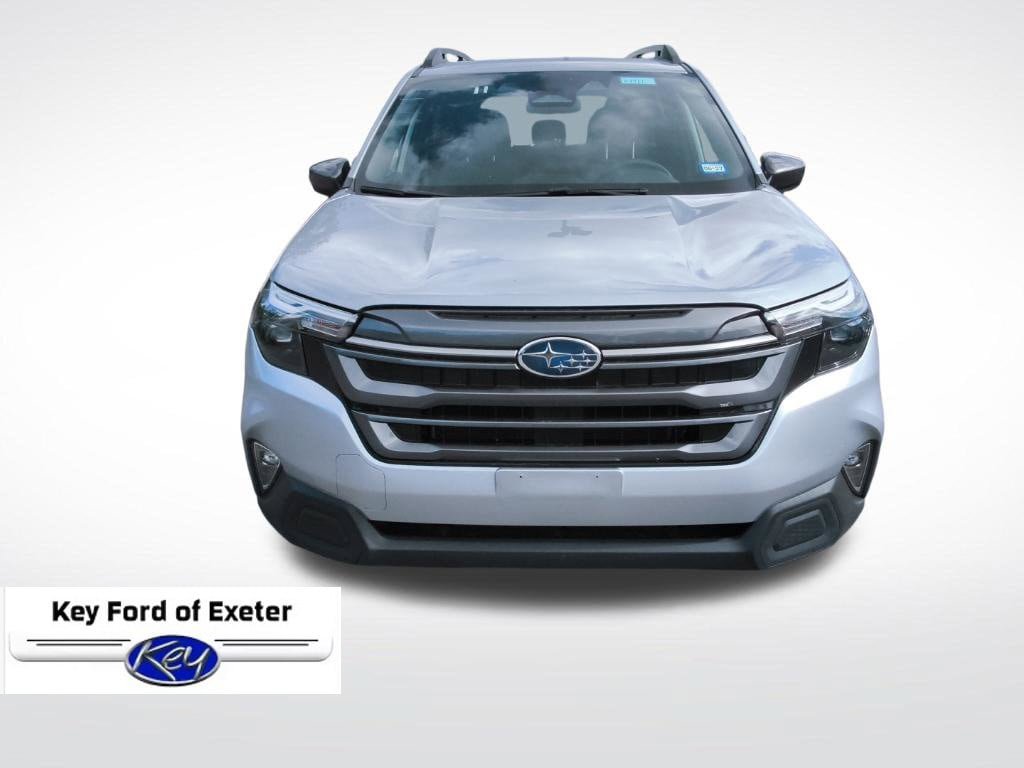 Used 2025 Subaru Forester Premium AWD/4WD image 4