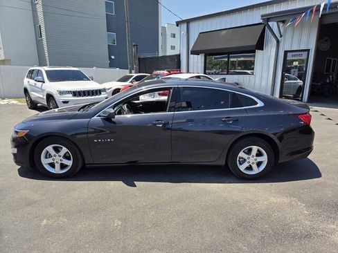 Used 2023 Chevrolet Malibu LS FWD image 4