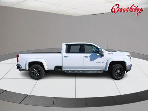 Used 2021 Chevrolet Silverado 3500 LTZ image 2