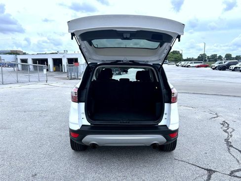Used 2018 Ford Escape SE FWD image 21