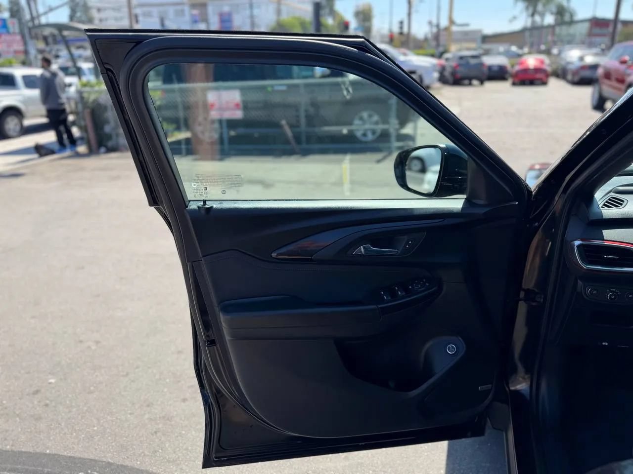 Used 2021 Chevrolet TrailBlazer RS w/ Sun and Liftgate Package FWD image 25