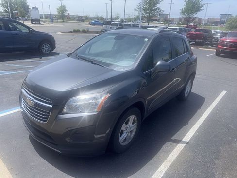 Used 2016 Chevrolet Trax LT w/ LPO, Protection Package FWD image 3