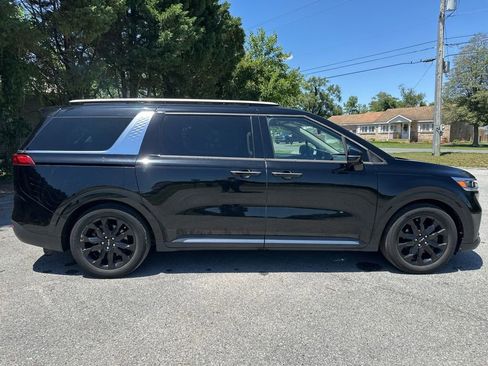 Used 2022 Kia Carnival SX FWD image 4