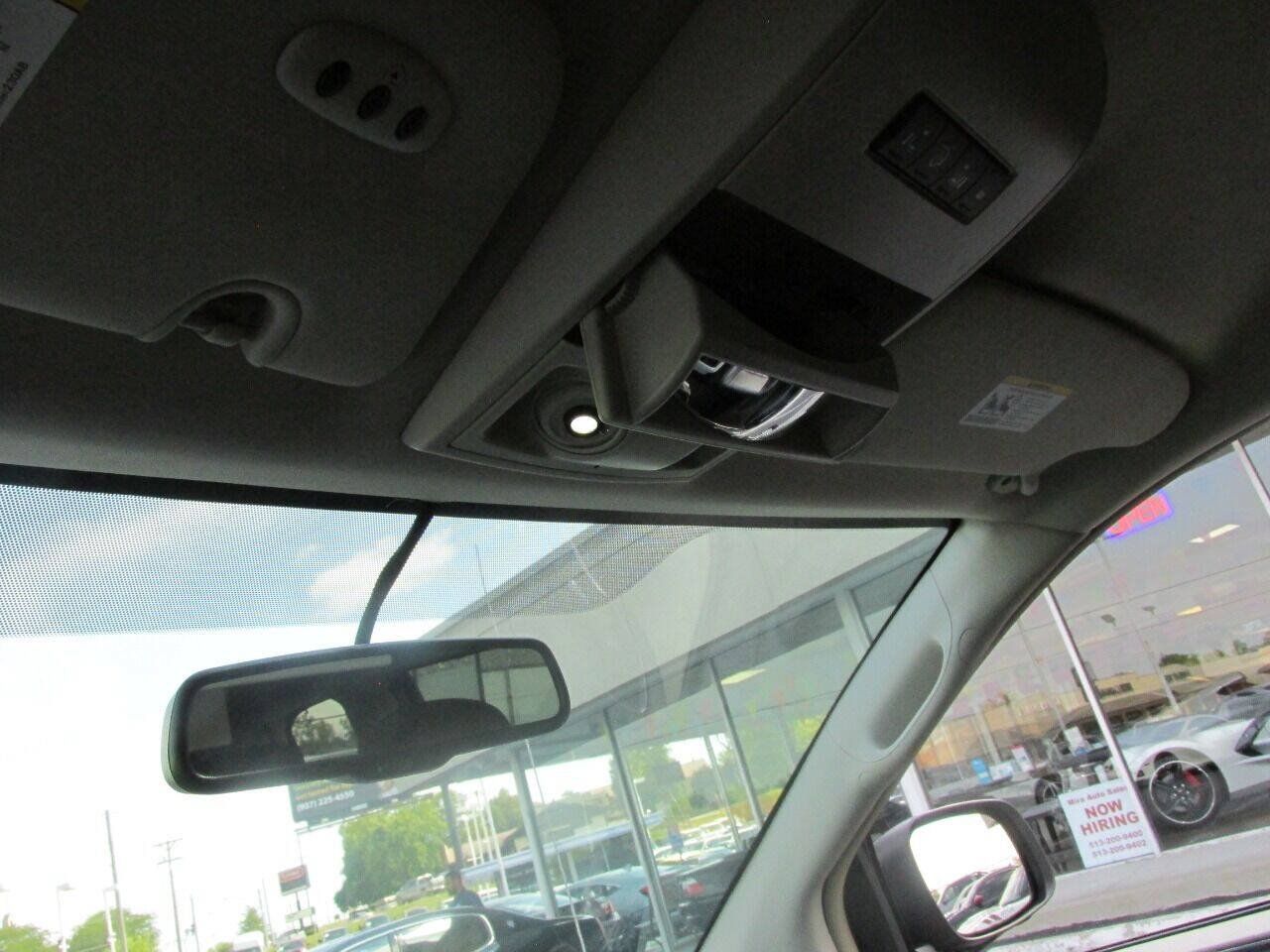 Used 2015 Chrysler Town & Country Touring w/ Driver Convenience Group FWD image 63