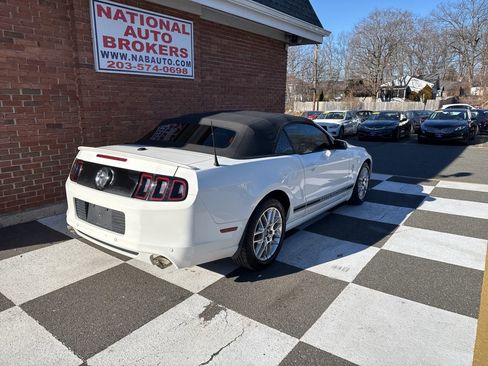 Used 2013 Ford Mustang Premium image 38