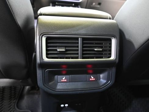 Used 2024 Volkswagen Atlas Cross Sport SEL R-Line AWD/4WD image 32