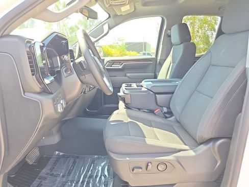 New 2026 GMC Sierra 1500 SLE image 15