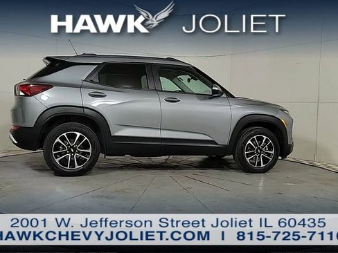 Used 2025 Chevrolet TrailBlazer LT AWD/4WD image 7