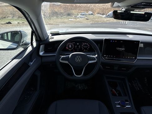 New 2026 Volkswagen Tiguan SE image 16