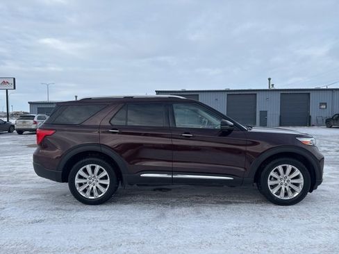 Used 2020 Ford Explorer Limited w/ Class III Trailer Tow Package image 4