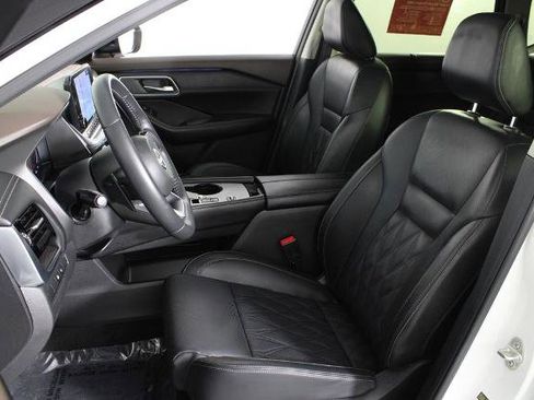 Certified 2023 Nissan Rogue Platinum w/ Platinum Premium Package image 21