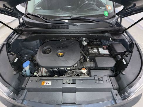 Used 2016 Kia Soul + image 16