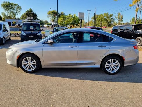 Used 2015 Chrysler 200 Limited w/ Convenience Group image 7