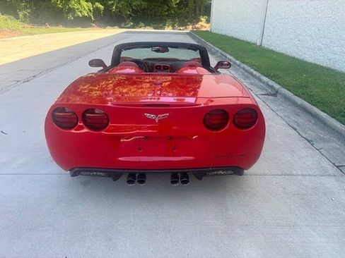 Used 2005 Chevrolet Corvette Convertible w/ Preferred Equipment Group RWD image 22