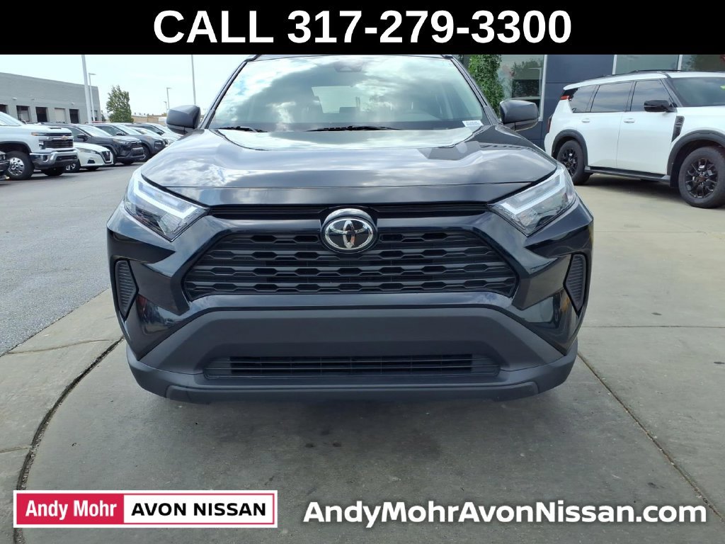 Used 2025 Toyota RAV4 LE AWD/4WD image 3