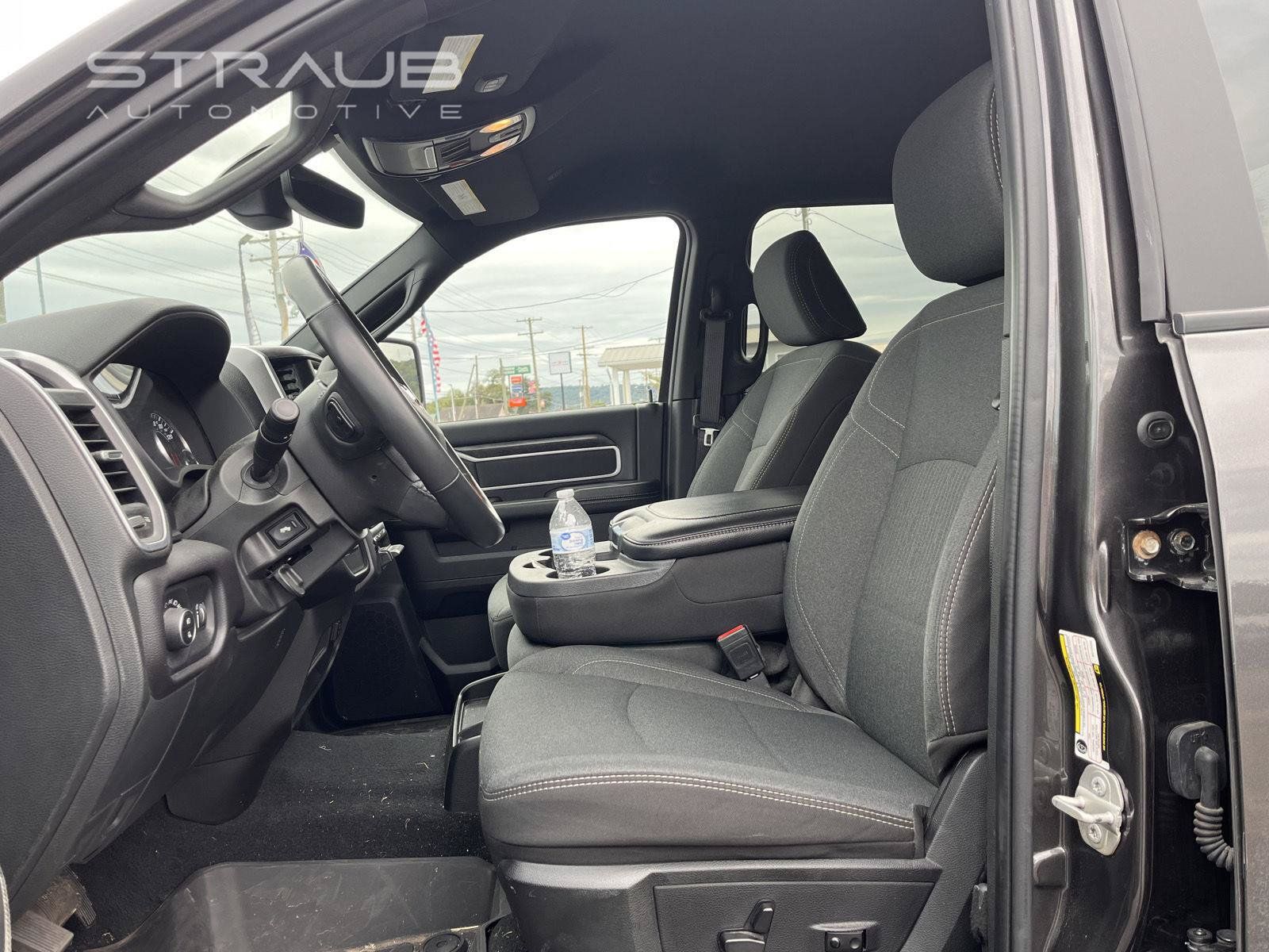 Used 2024 RAM 2500 Big Horn w/ Night Edition AWD/4WD image 6