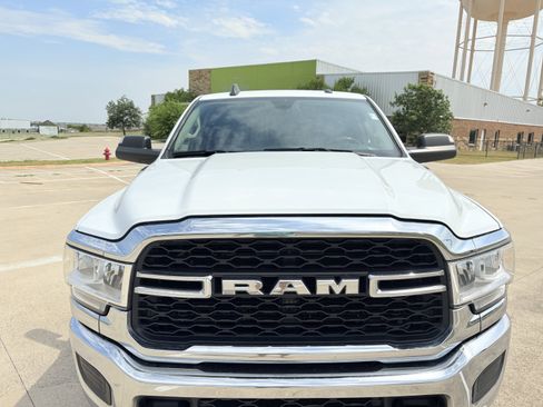 Used 2020 RAM 2500 Tradesman w/ Chrome Appearance Group image 8