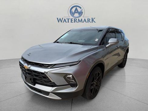 Used 2023 Chevrolet Blazer LT FWD image 1