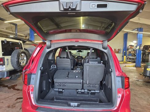 Used 2023 Honda Odyssey Sport image 32