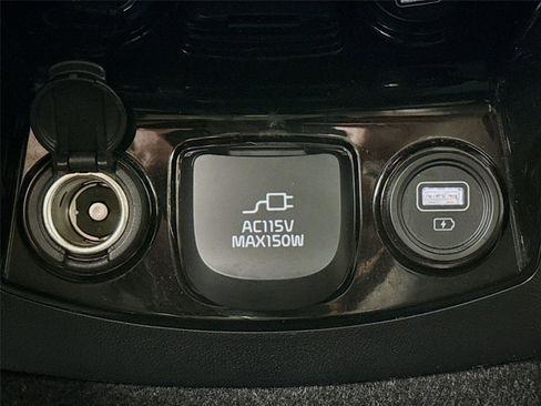 Used 2023 Kia Sorento SX Prestige image 24