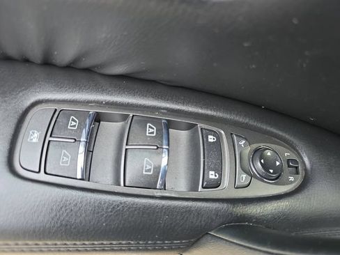 Used 2021 Nissan Armada SL w/ Captain's Chairs Package AWD/4WD image 29