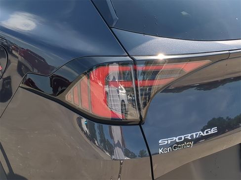 New 2026 Kia Sportage EX image 11