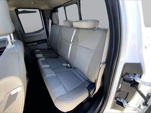 Used 2018 Ford F150 XLT w/ Equipment Group 302A Luxury AWD/4WD image 17