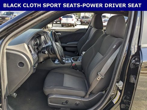 Used 2023 Dodge Charger SXT image 3