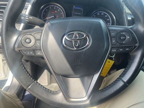 Used 2022 Toyota Camry SE image 15