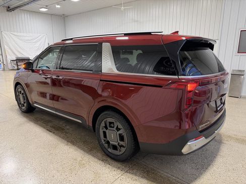 Used 2025 Kia Carnival SX image 19