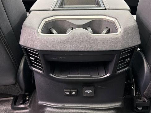 Used 2025 Toyota Tundra Limited image 36