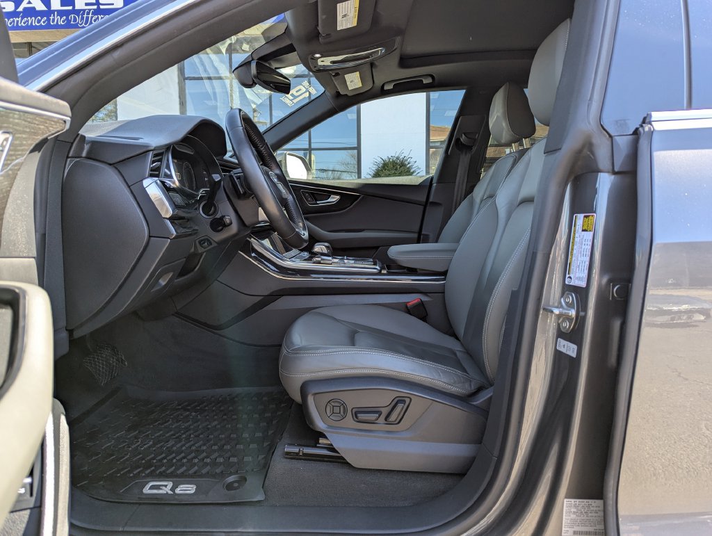 Used 2019 Audi Q8 Premium AWD/4WD image 13