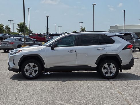Used 2024 Toyota RAV4 LE AWD/4WD image 3