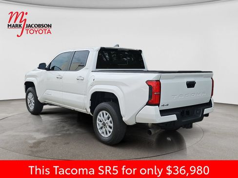 Used 2024 Toyota Tacoma SR5 AWD/4WD image 14