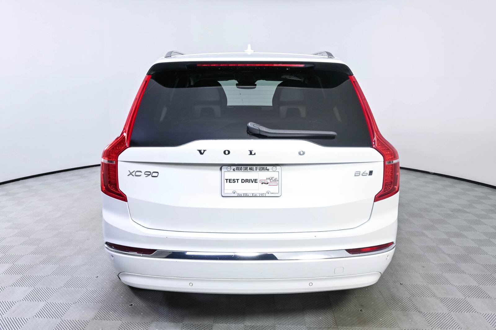 Certified 2023 Volvo XC90 B6 Plus AWD/4WD image 29