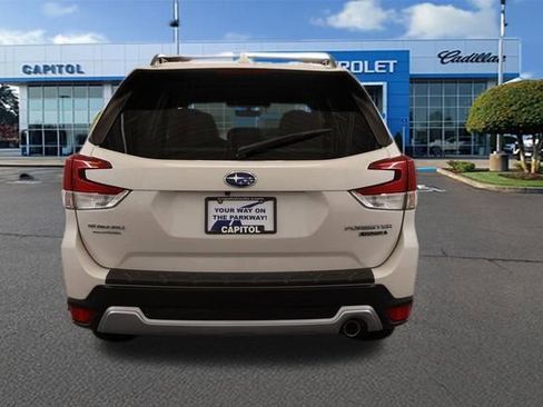 Used 2021 Subaru Forester Touring image 3