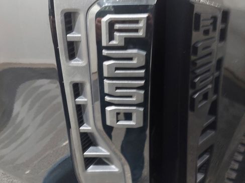 Used 2024 Ford F250 Lariat w/ Lariat Ultimate Package AWD/4WD image 6